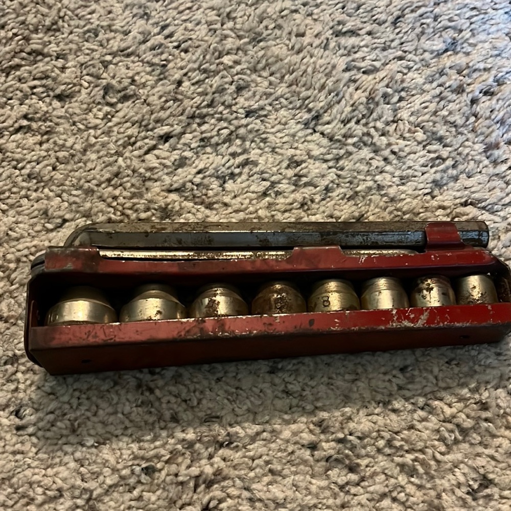 Vintage Duro 500 socket set